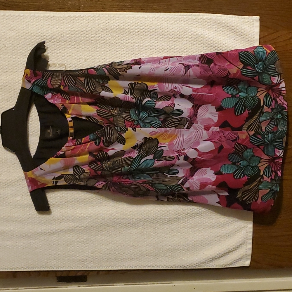 Sleeveless blouse